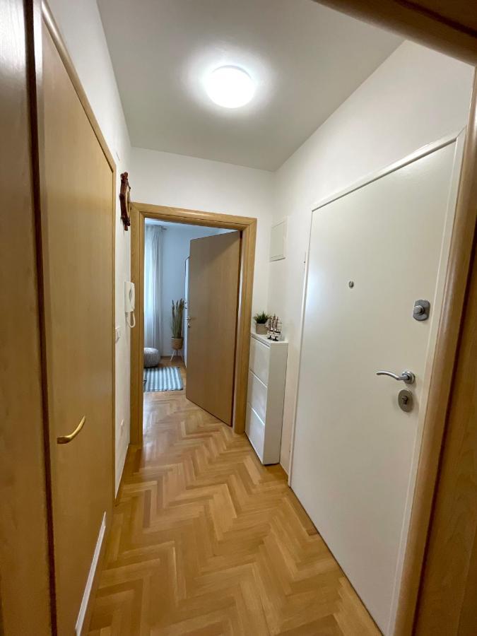 Apartment Dalmatino Башка-Вода Екстер'єр фото